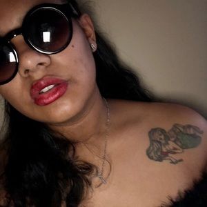 Meet your Posher, Raquel